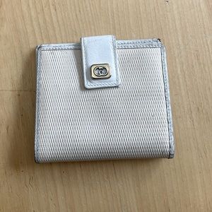 AUTHENTIC VINTAGE GUCCI WALLET !! UNISEX 😉
